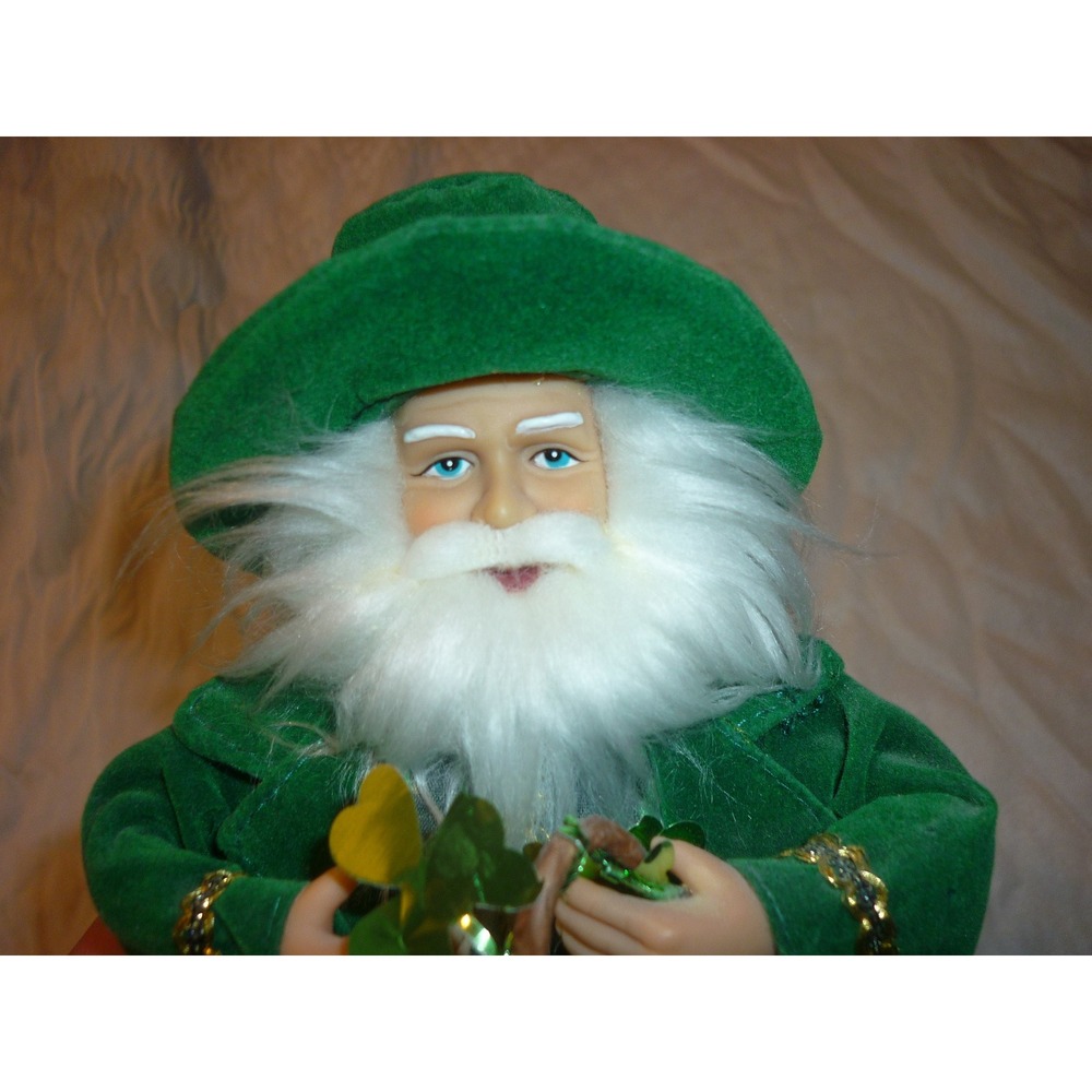 St‎ Patricks Day Leprechaun Doll Green Velvet Gold Trim Shamrock Staff 10 inch - Picture 7 of 7